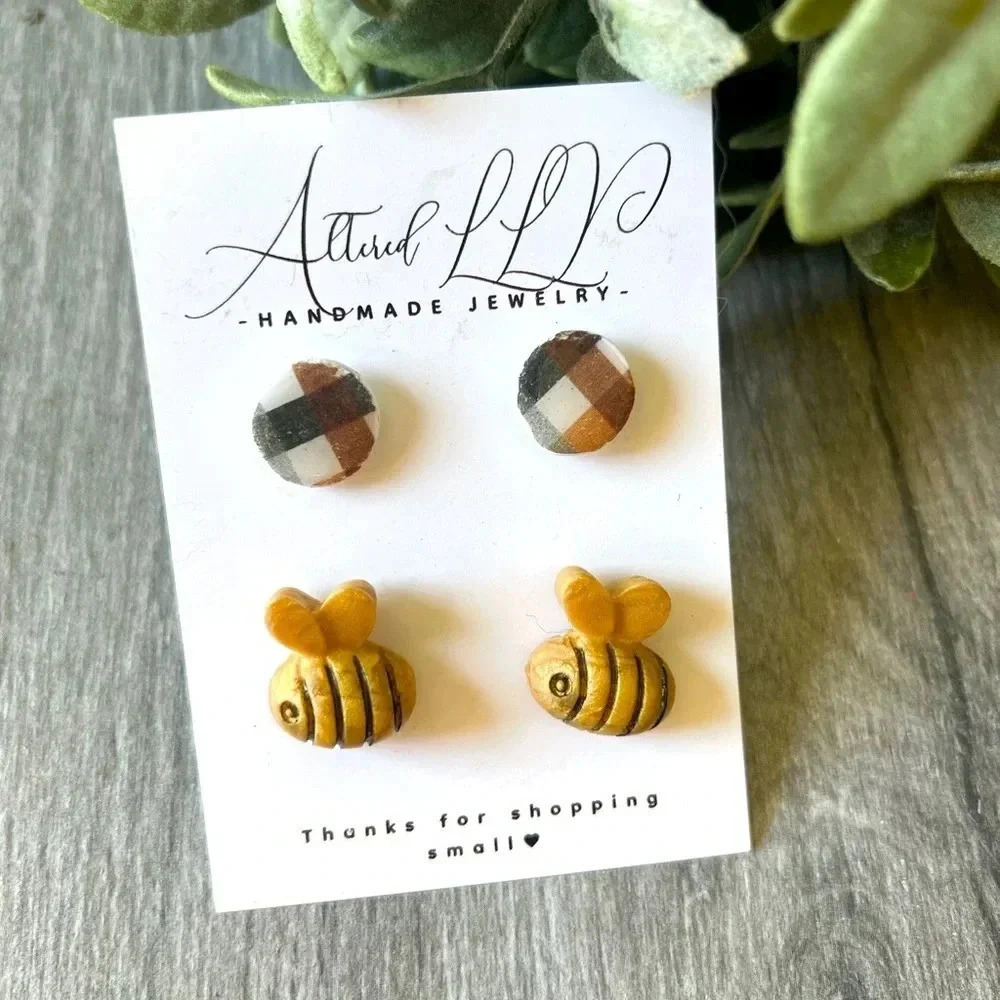 Handmade- Bumble Bee & Plaid Stud Pack